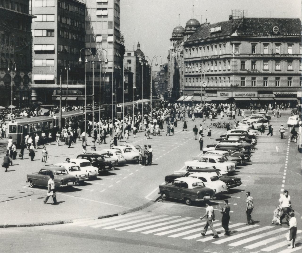 Trg Republike (današnji Trg bana Jelačića) oko 1960. godine